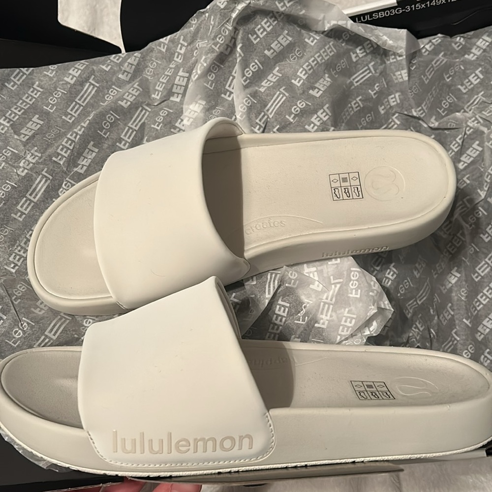 NEW lululemon restfeel slides in bone